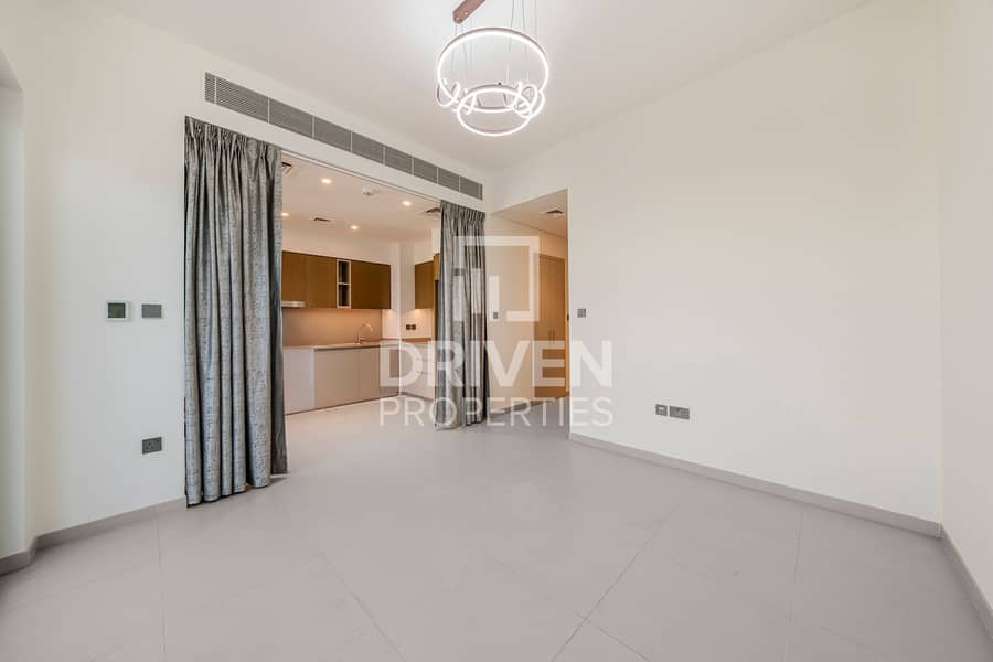 Well Maintained | Single Row | Ready to Move