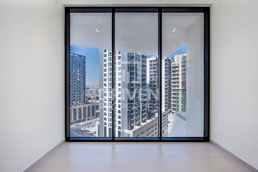 Royal Suite | Private Jacuzzi | Lower Floor