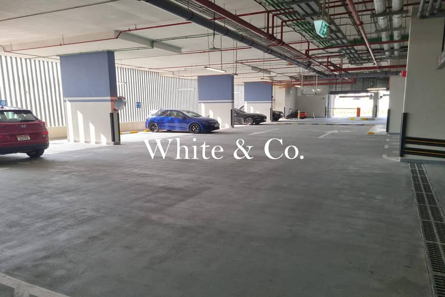 Brand New | Vacant on Transfer | Modern - Image 11