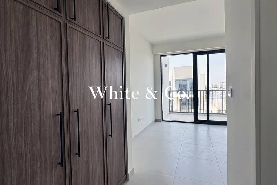 Good Deal | Green Belt | Large Plot Unit