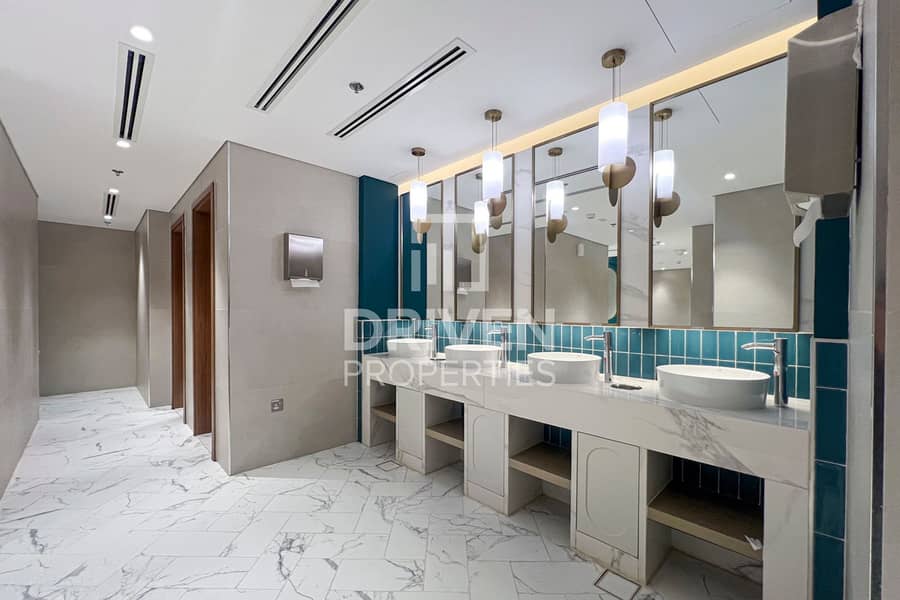 Modern Layout | Prime location - Image 17