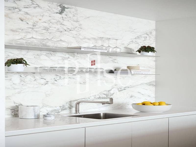 Luxury 2BR | Fully Upgraded | DIFC and Sea Views - Image 7