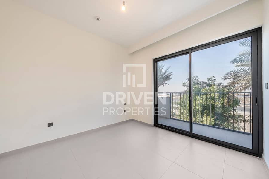 Well Maintained | Single Row | Ready to Move - Image 9