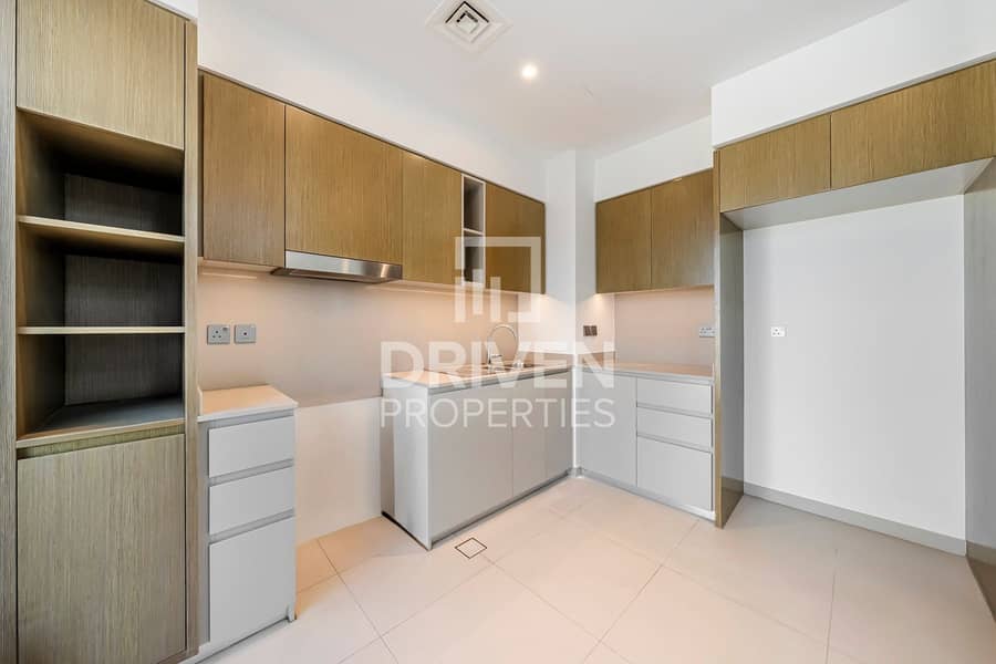 Well Maintained | Single Row | Ready to Move - Image 11