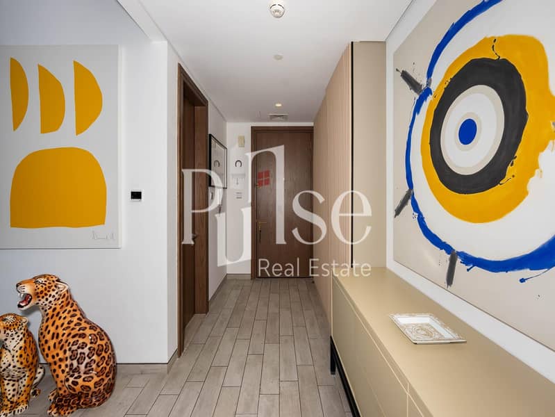 3BR + Maid | Furnished and Upgraded | Exclusive - Image 12