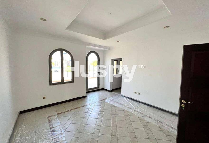 Vacant | Landscaped | Central Rotunda - Image 6