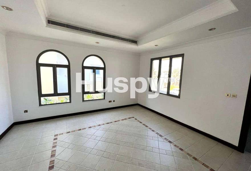 Vacant | Landscaped | Central Rotunda - Image 7