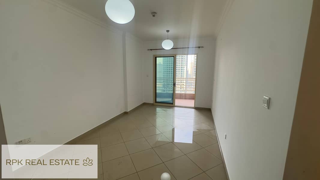 Vacant | Well Maintained | Lake View - Image 7