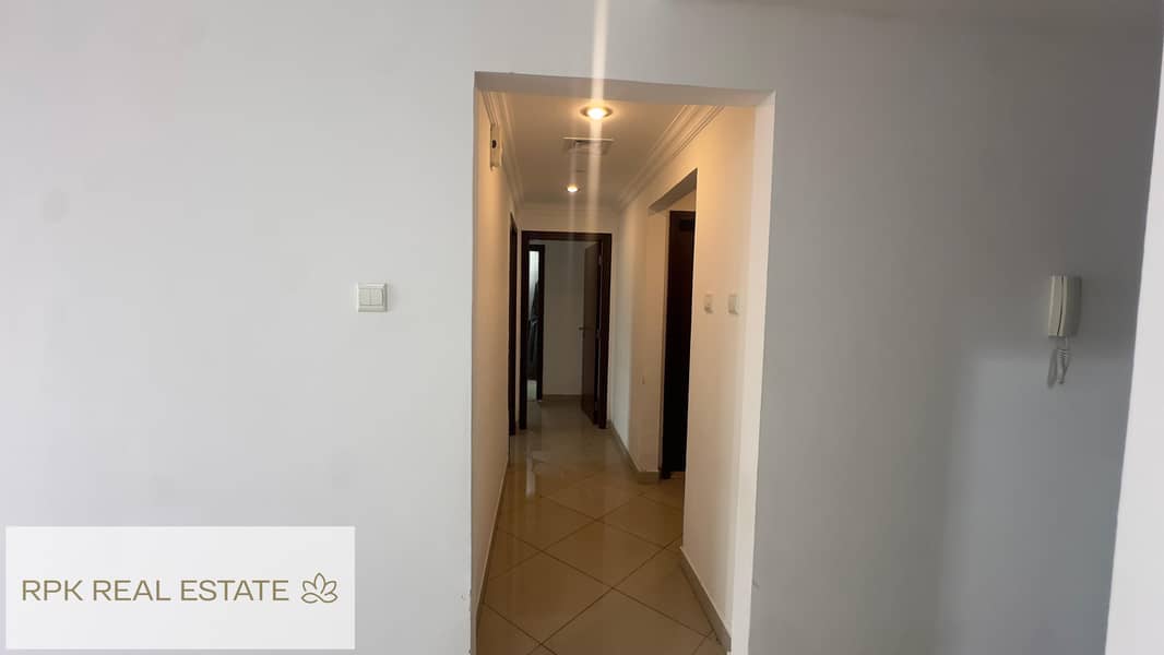 Vacant | Well Maintained | Lake View - Image 9