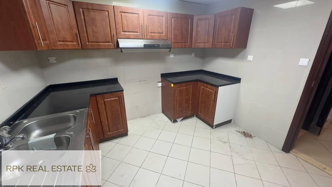 Vacant | Well Maintained | Lake View - Image 15