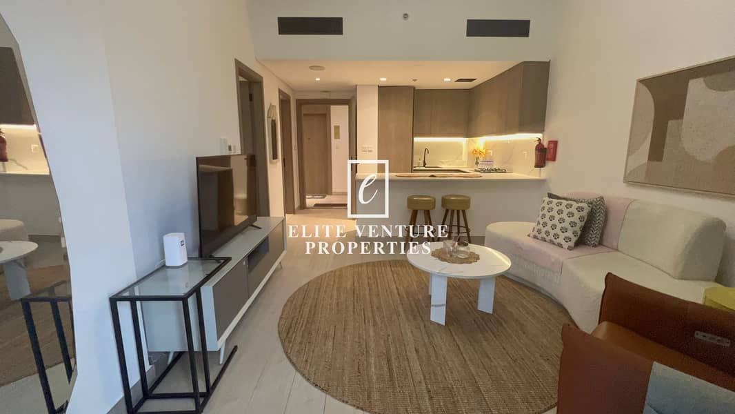 VACANT | FULLY FURNISHED | COMMUNITY VIEW