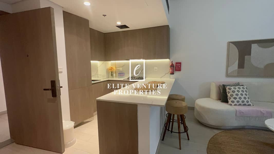 VACANT | FULLY FURNISHED | COMMUNITY VIEW