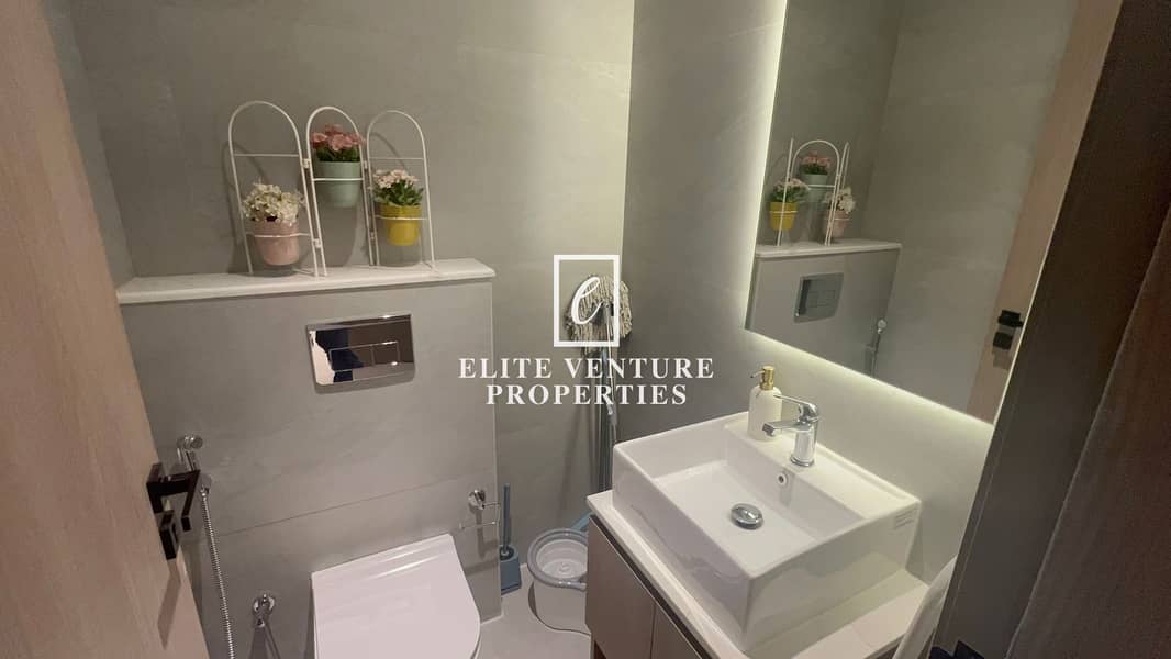 VACANT | FULLY FURNISHED | COMMUNITY VIEW - Image 9