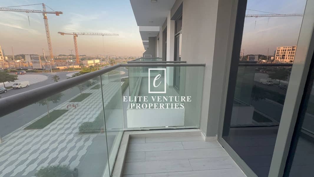 VACANT | FULLY FURNISHED | COMMUNITY VIEW - Image 10