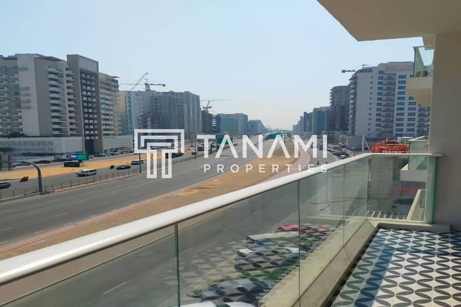 Bright 1 BHK + Study | Rented | Near Metro - Image 6