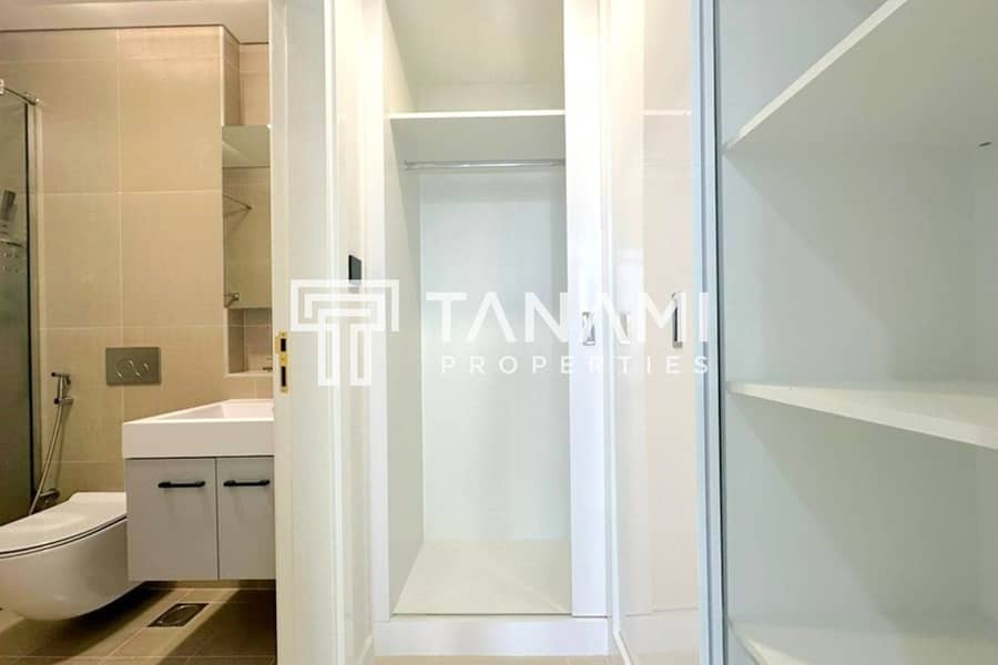 Bright 1 BHK + Study | Rented | Near Metro - Image 11