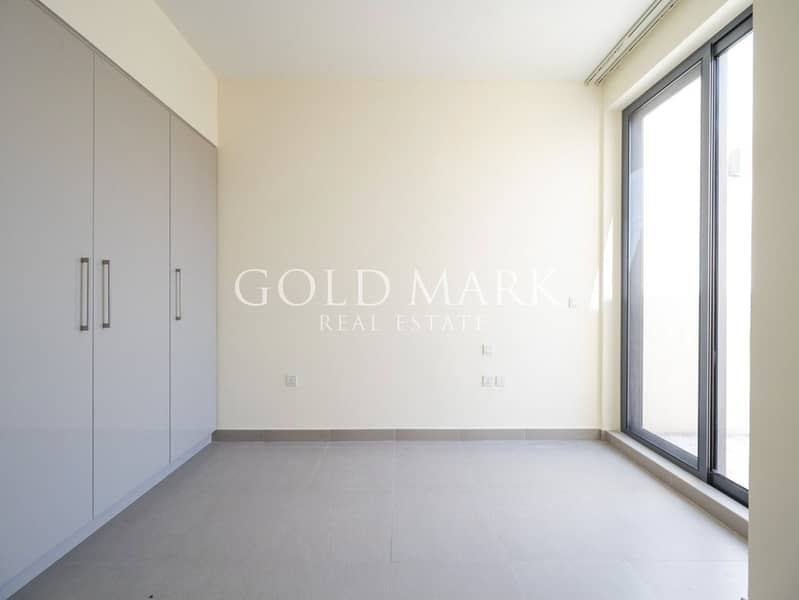 Pool and Park View | Exclusive | Vacant on Dec 15 - Image 10