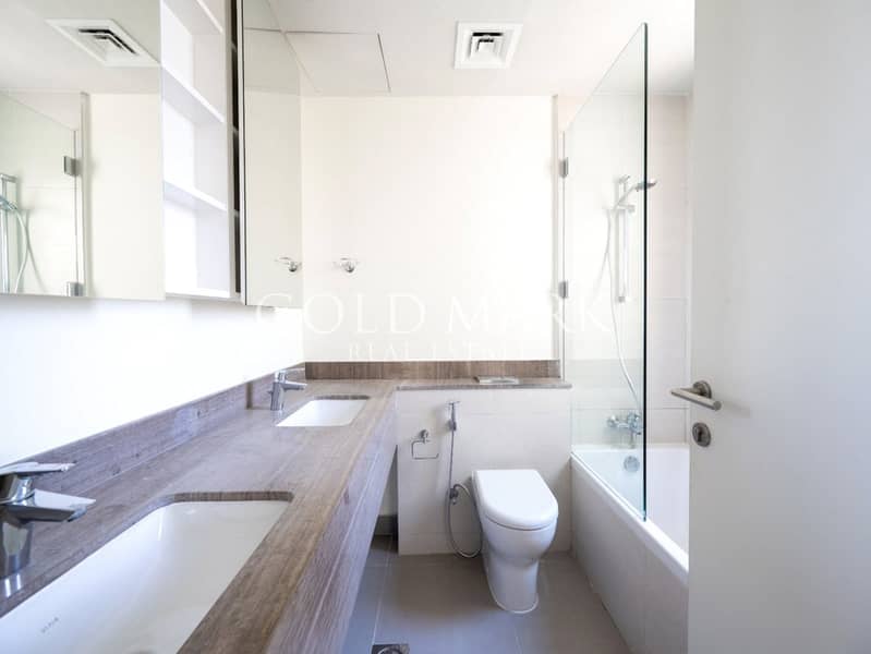 Pool and Park View | Exclusive | Vacant on Dec 15 - Image 12