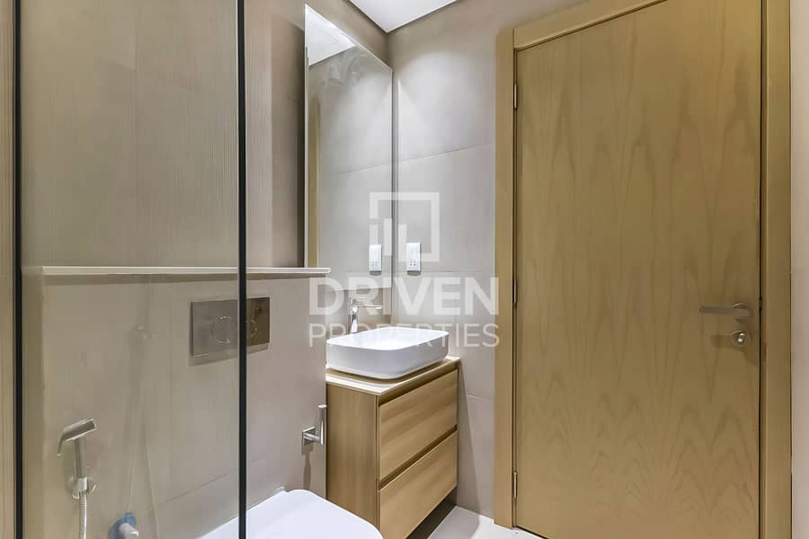 Spacious Apt with Study Room | Elegant Layout - Image 13