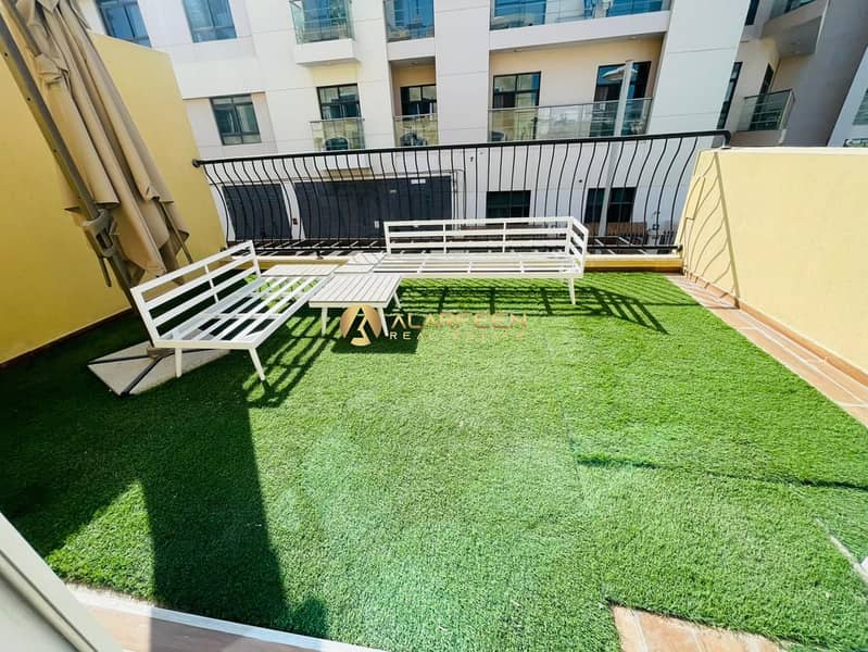 4BHK | Spacious Layout | Community View - Image 9