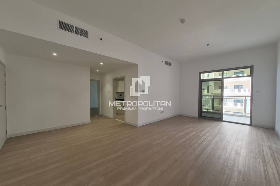 Fully Renovated | Pool Facing | Ready to move - Image 11