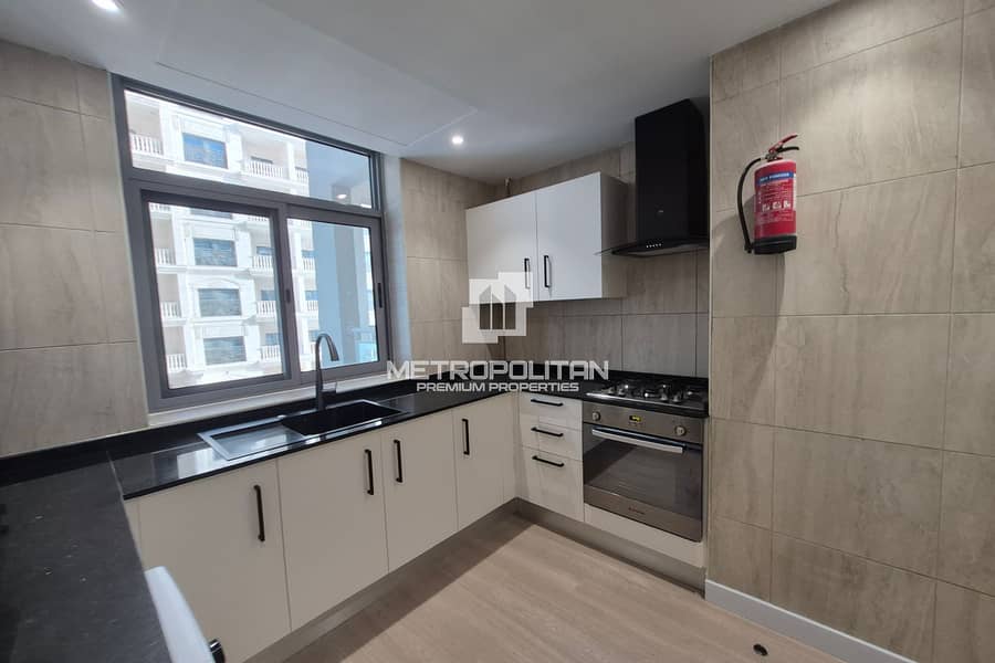 Fully Renovated | Pool Facing | Ready to move - Image 17