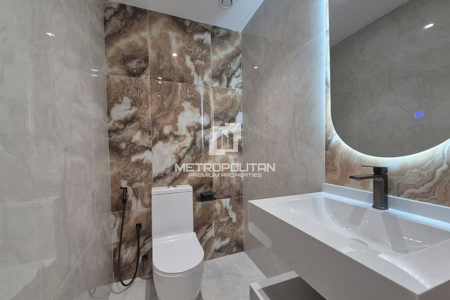 Fully Renovated | Pool Facing | Ready to move - Image 21