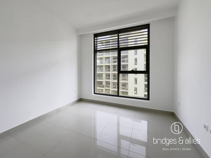 PANORAMIC VIEW | SPACIOUS | INCLUDING WHITE GOODS - Image 10