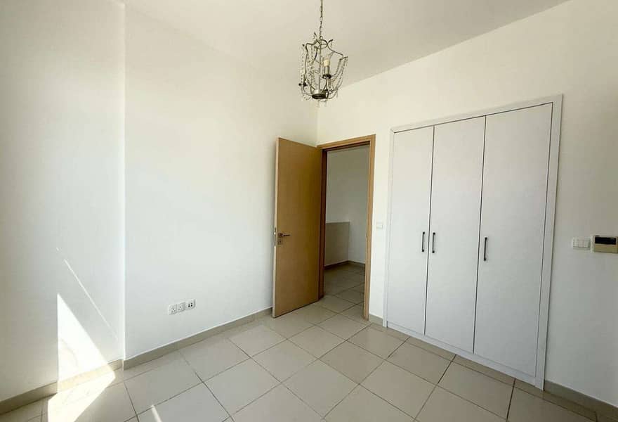 Type H | Single Row | Vacant Now - Image 8