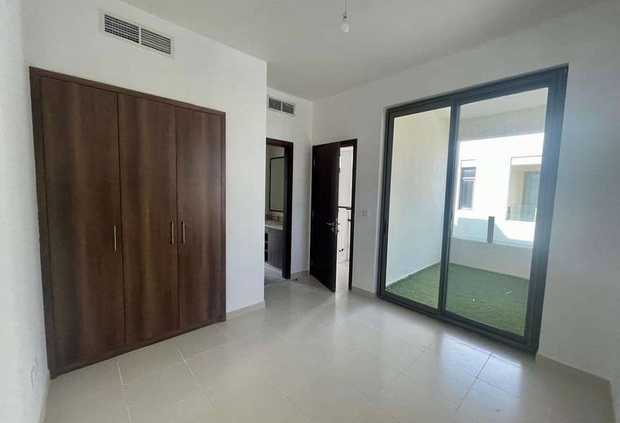 Close to Community Center | Available Now | Study - Image 6