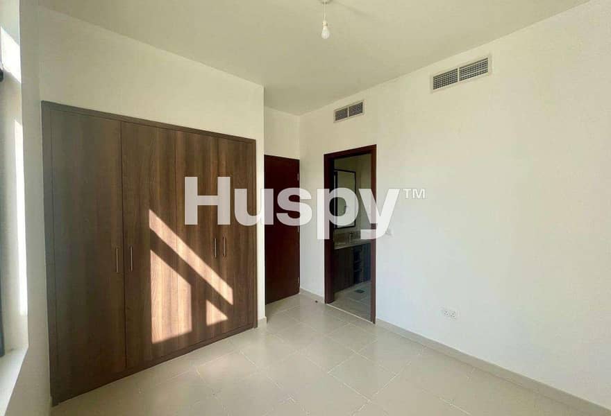 Close to Community Center | Available Now | Study - Image 7