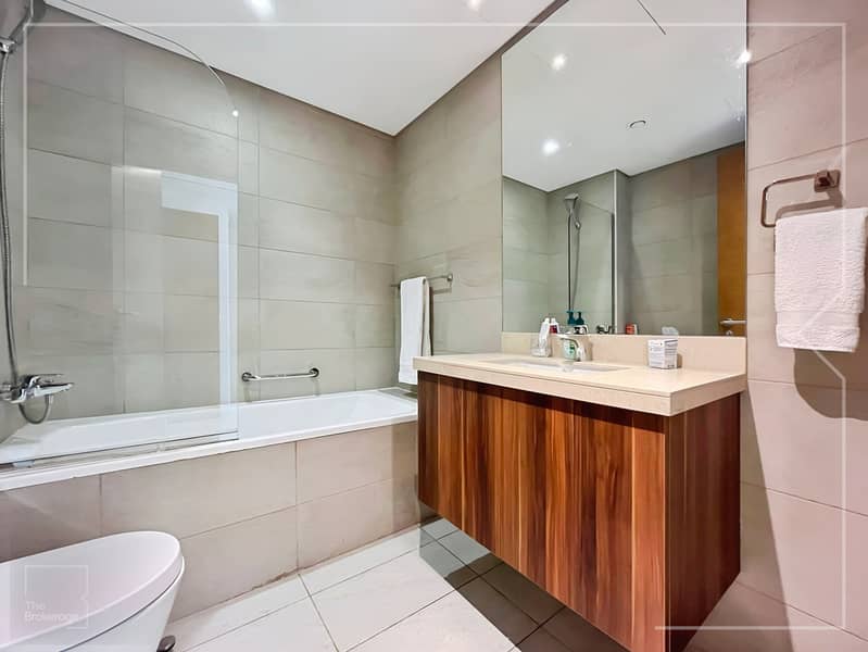 Sea Views | Upgraded | Ready for Move in - Image 13