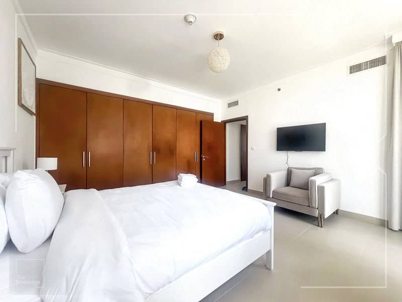 High Floor | Vacant | Full Marina View - Image 11