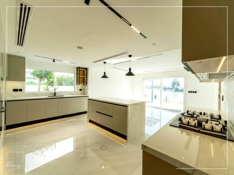 Stunning Lake View | Fully Renovated | Vacant - Image 9