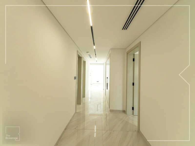 Stunning Lake View | Fully Renovated | Vacant - Image 25