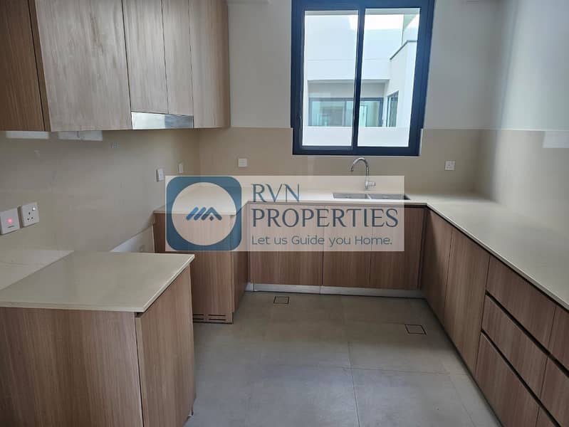 Brand New I Ready to Move I Family Villa