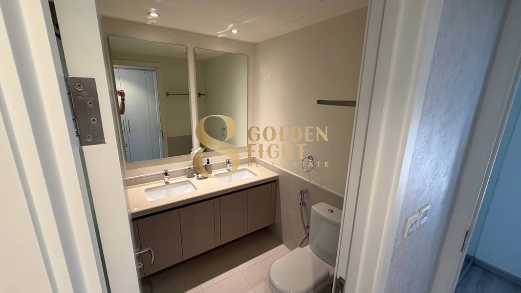 Fully Furnished | Upgraded | Ready to move in - Image 8