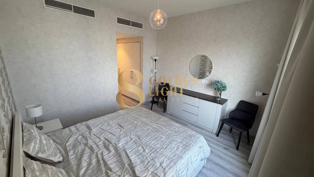 Fully Furnished | Upgraded | Ready to move in - Image 11