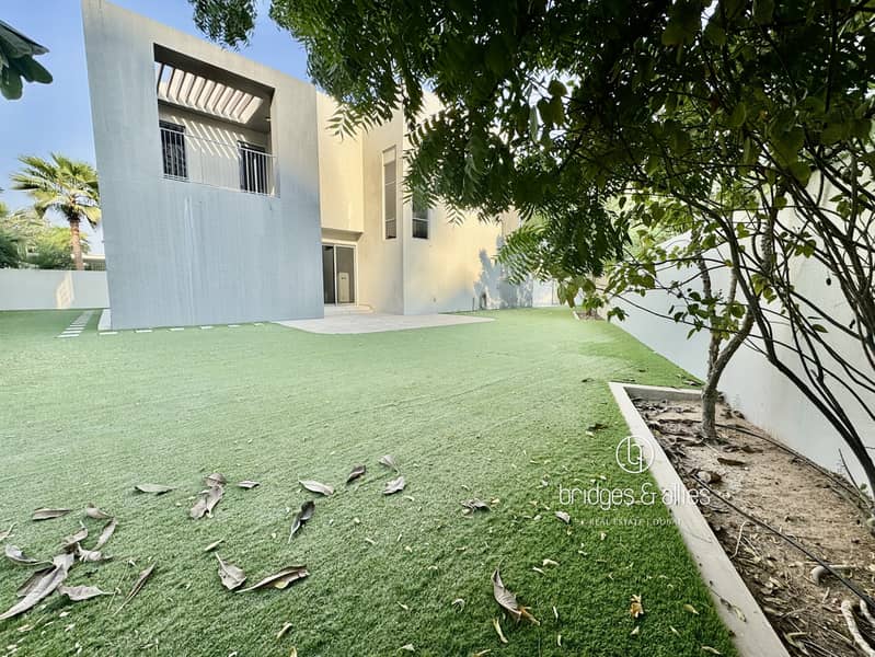 CORNER END VILLA | TYPE E3 | 6400+ SQFT PLOT | AVL