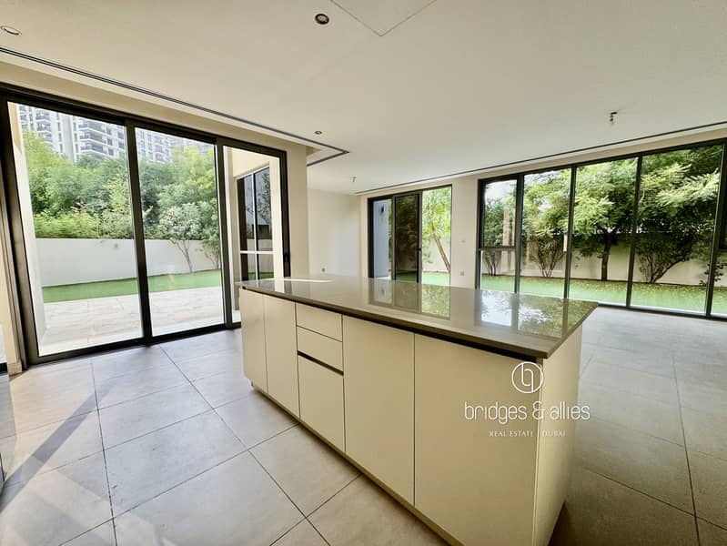 CORNER END VILLA | TYPE E3 | 6400+ SQFT PLOT | AVL