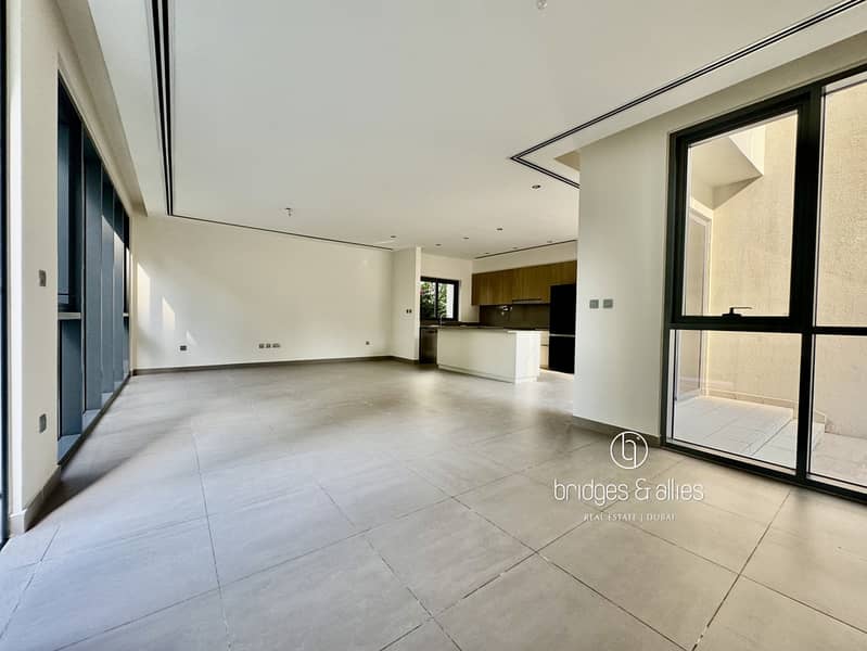 CORNER END VILLA | TYPE E3 | 6400+ SQFT PLOT | AVL