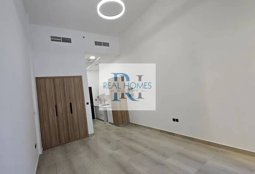 Modern and Bright | Rented | Negotiable | Elegant