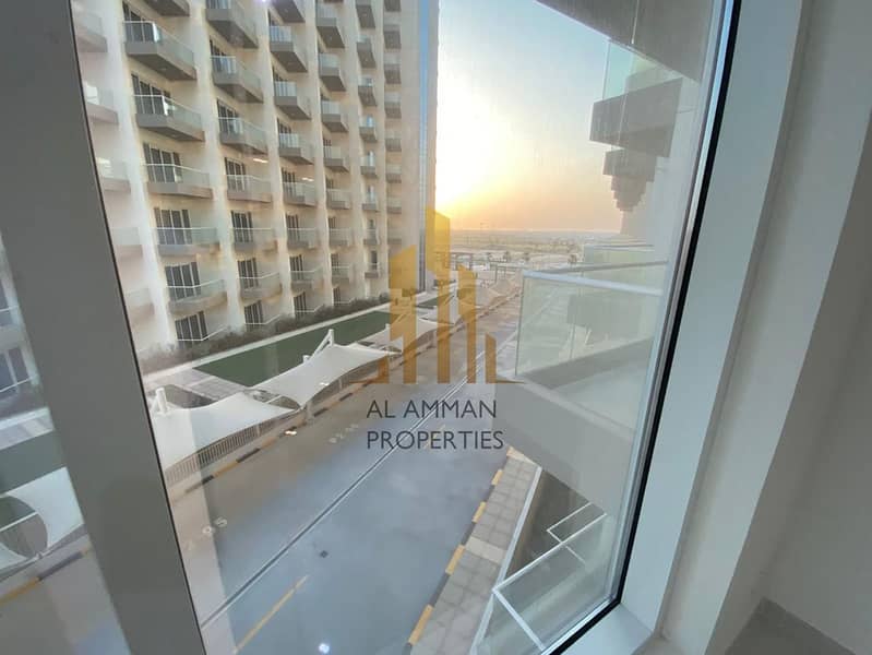 Equipped Kitchen 1 Bedroom Well Maintained Vacant Unit