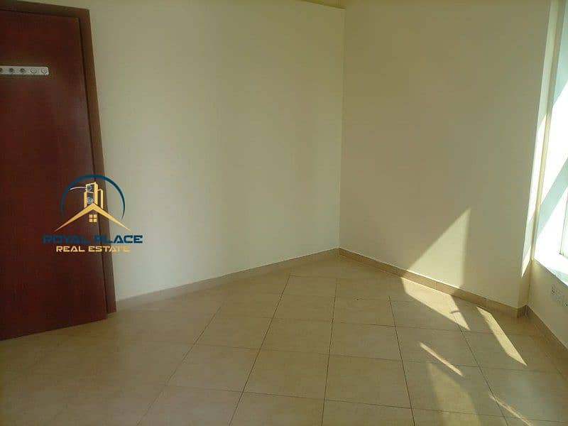 Large 1 Bedroom + Study for Rent | 962 Sqft | Dubai Gate 2