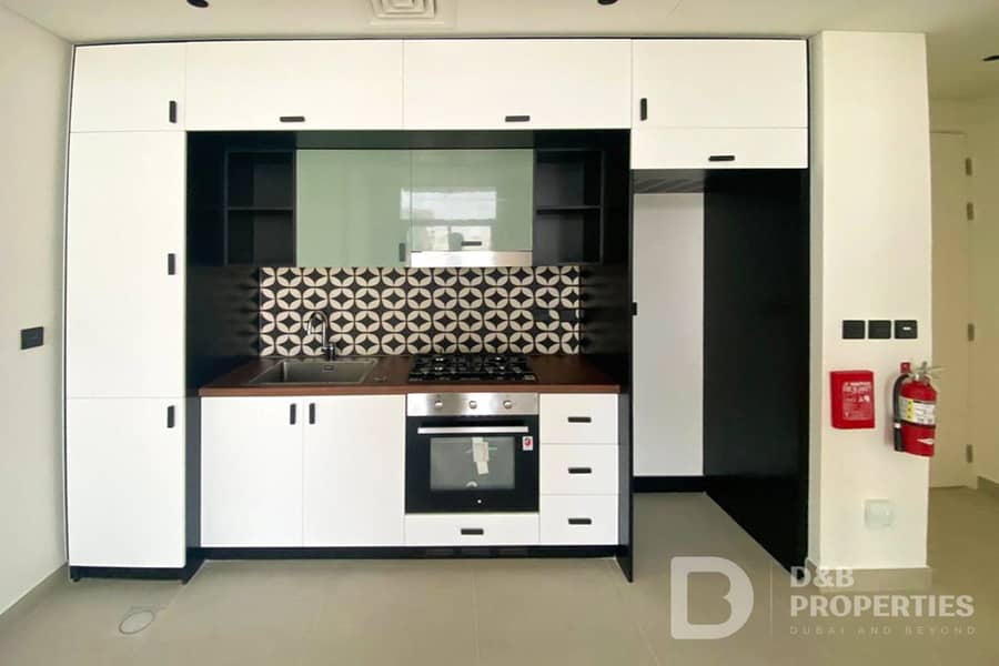 Pool View | High Floor | Vacant Soon