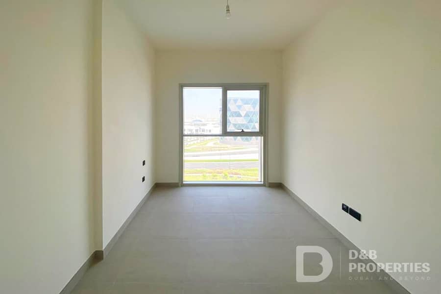 Pool View | High Floor | Vacant Soon - Image 6