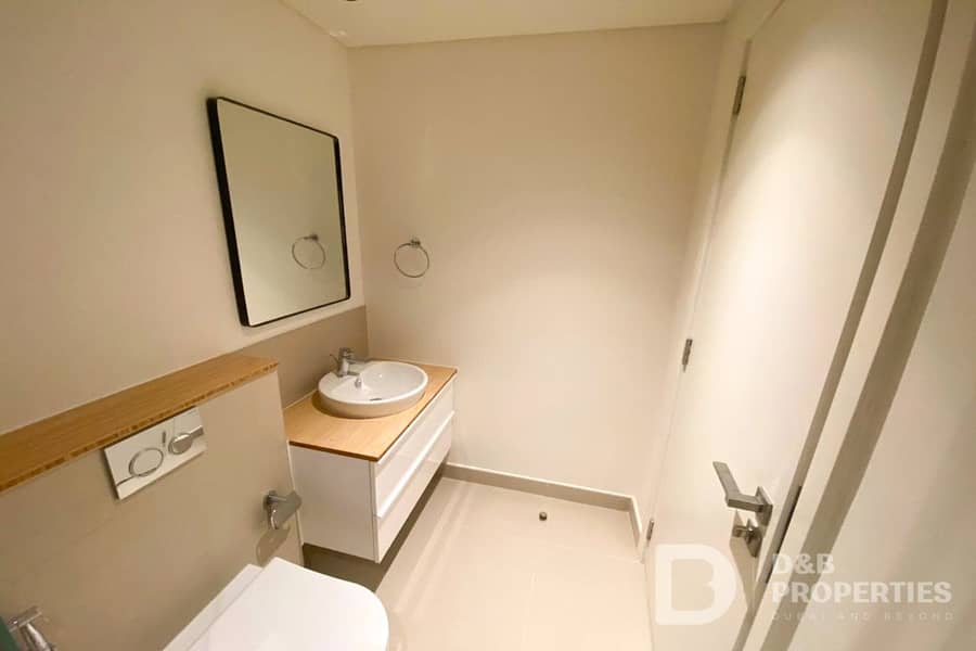 Pool View | High Floor | Vacant Soon - Image 9