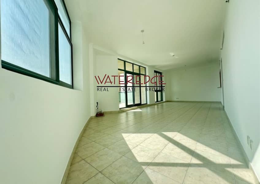 Immaculate Condition Large 2bed Full Golf View