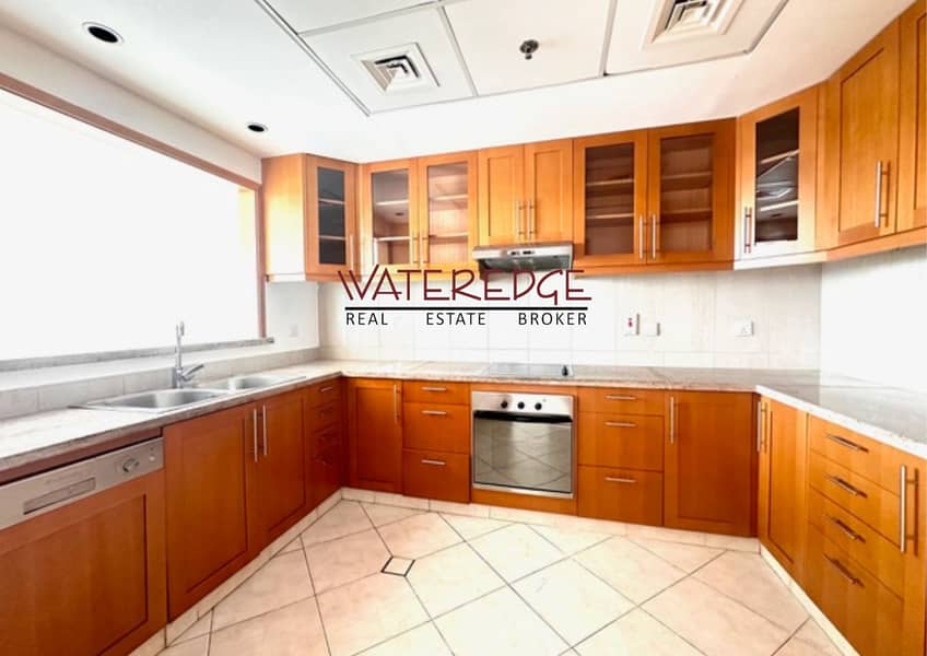 Immaculate Condition Large 2bed Full Golf View - Image 7