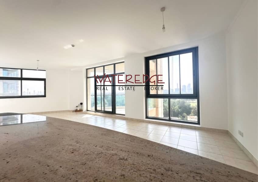 Immaculate Condition Large 2bed Full Golf View - Image 8